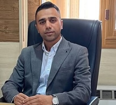 بدانیم و اقدام کنیم/پیشگیری و تشخیص زودهنگام بیماریهای عروقی از نگاه دکتر «مقداد قاسمی گرجی» فوق تخصص جراحی عروق و اندوواسکولار