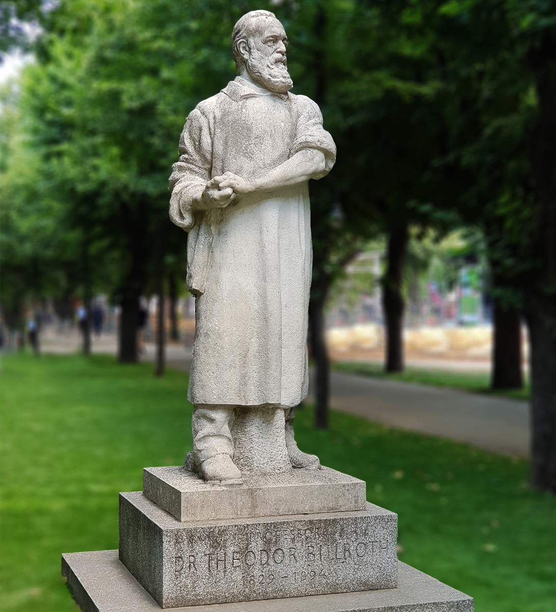 مجسمه یادبود بیلروث در دانشگاه وین