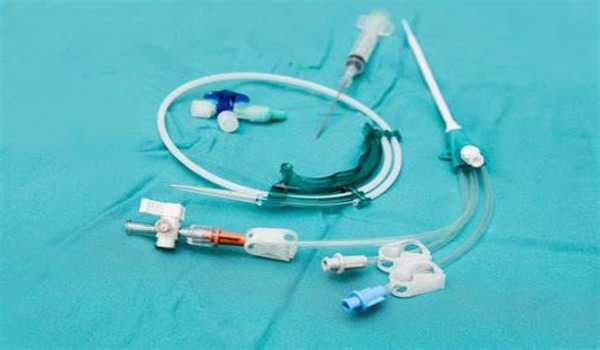 عوارض کارگذاری کاتتر ورید مرکزی Complications of Central Venous Catheter